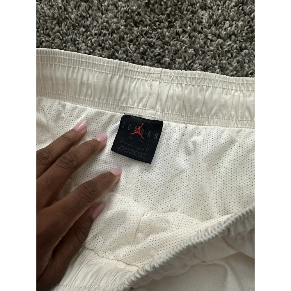 Jordan Shorts Mens XL Beige Tan Sail Essentials Woven Diamond Logo